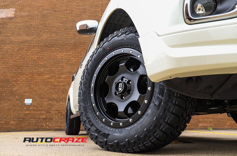 NISSAN NAVARA RG1 SATIN BLACK